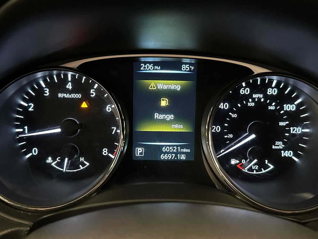 Used 2016 Nissan Rogue SV AWD/4WD image 10