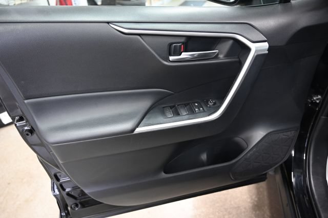Used 2024 Toyota RAV4 XLE AWD/4WD image 26