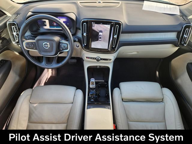 Certified 2023 Volvo XC40 B5 Plus w/ Driver Assist Package AWD/4WD image 13