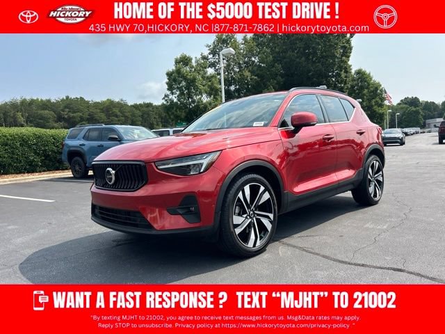 Used 2023 Volvo XC40 B4 Ultimate w/ Protection Package Premier