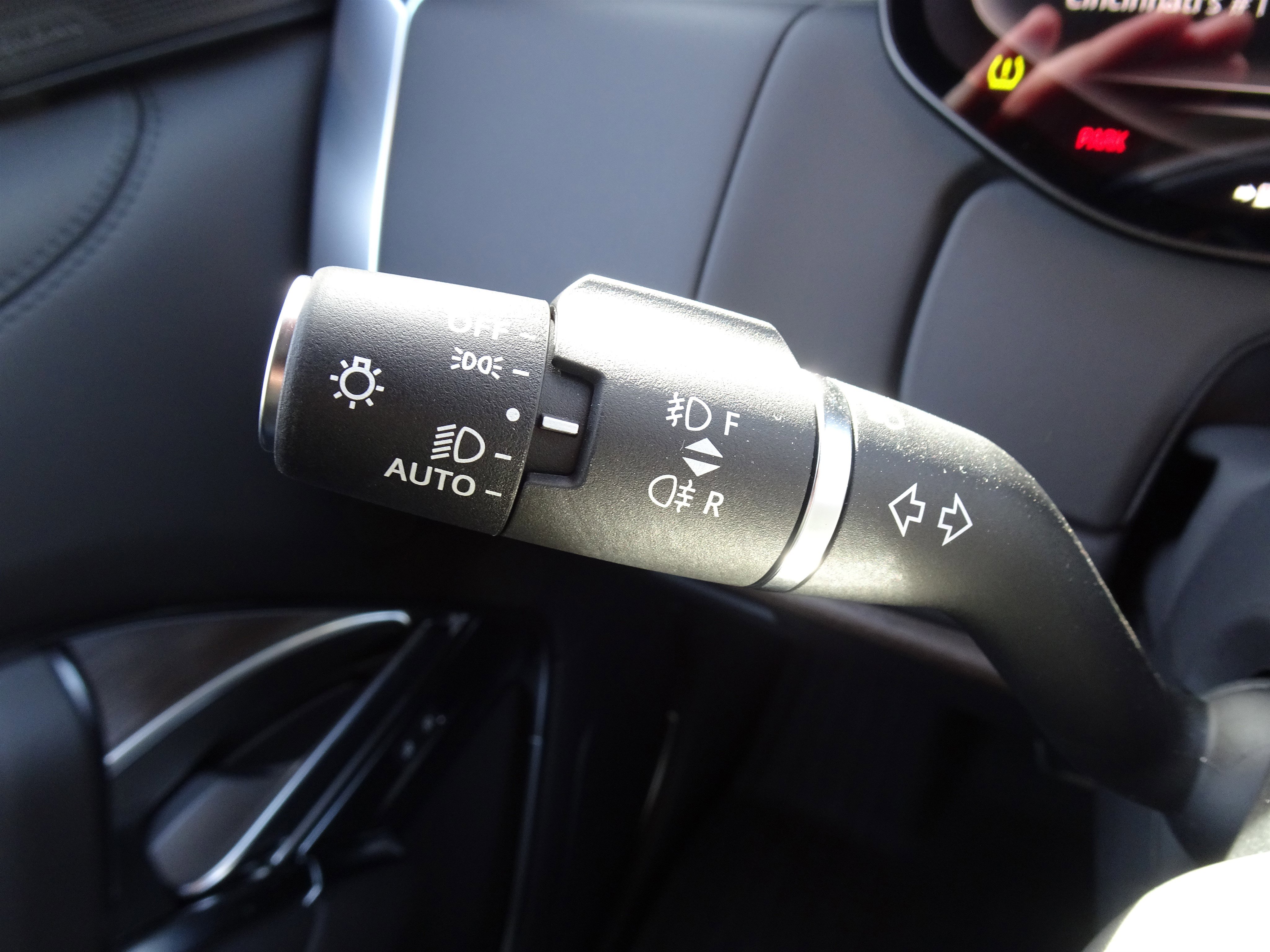 New 2025 Land Rover Range Rover SE image 29