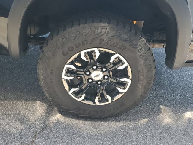 Used 2024 Chevrolet Silverado 1500 ZR2 w/ Technology Package AWD/4WD image 35