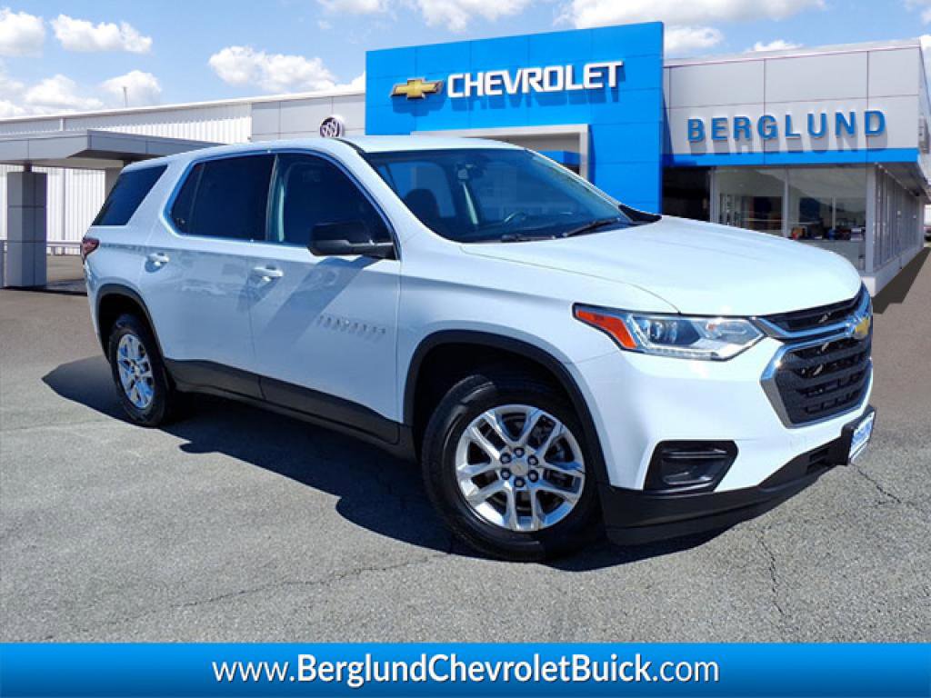 Used 2021 Chevrolet Traverse LS image 1