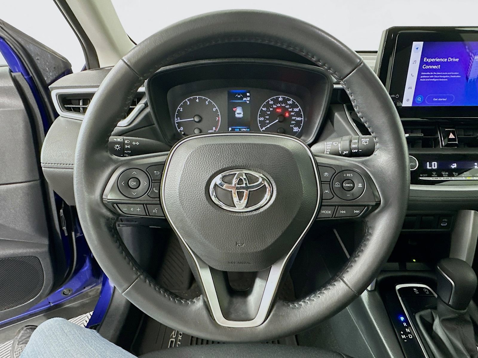 Certified 2024 Toyota Corolla Cross LE w/ Moonroof Package AWD/4WD image 11