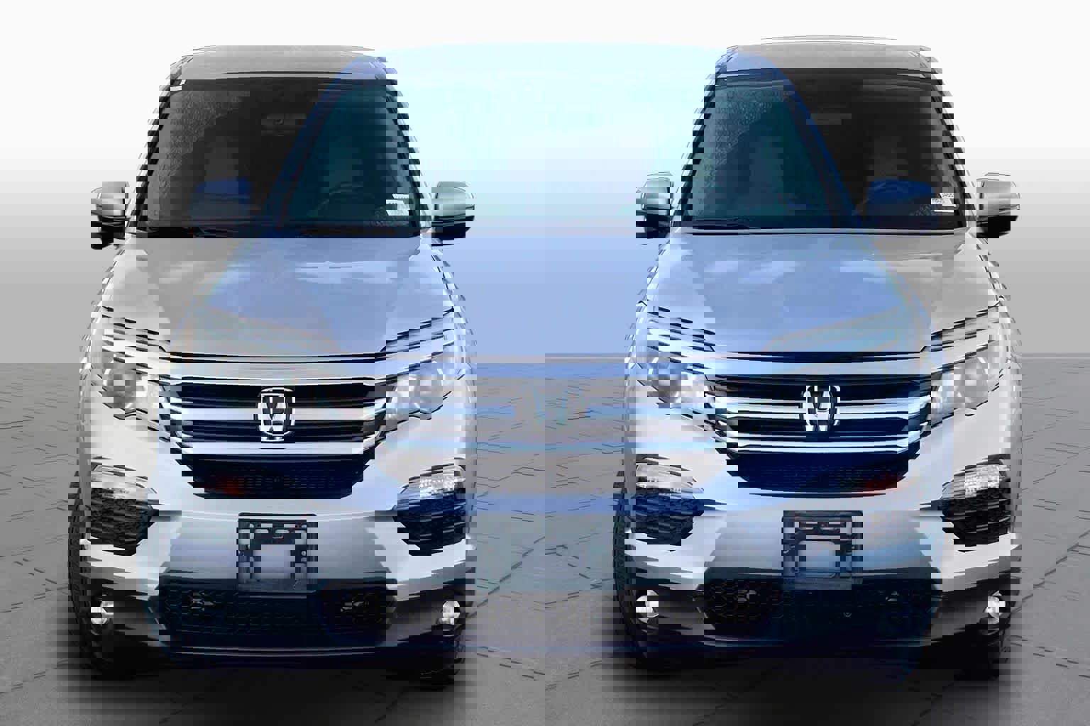 Used 2017 Honda Pilot EX image 4