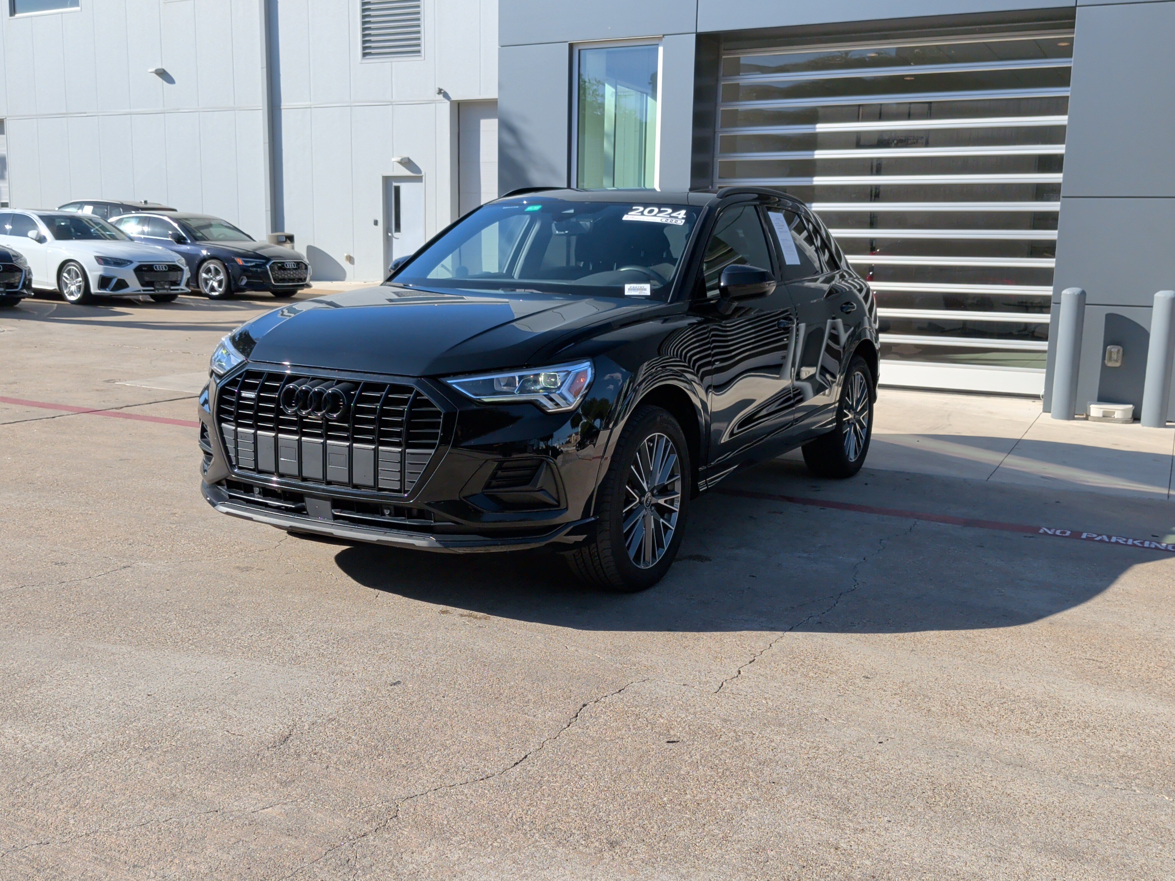 Certified 2024 Audi Q3 2.0T Premium w/ Convenience Package AWD/4WD image 5