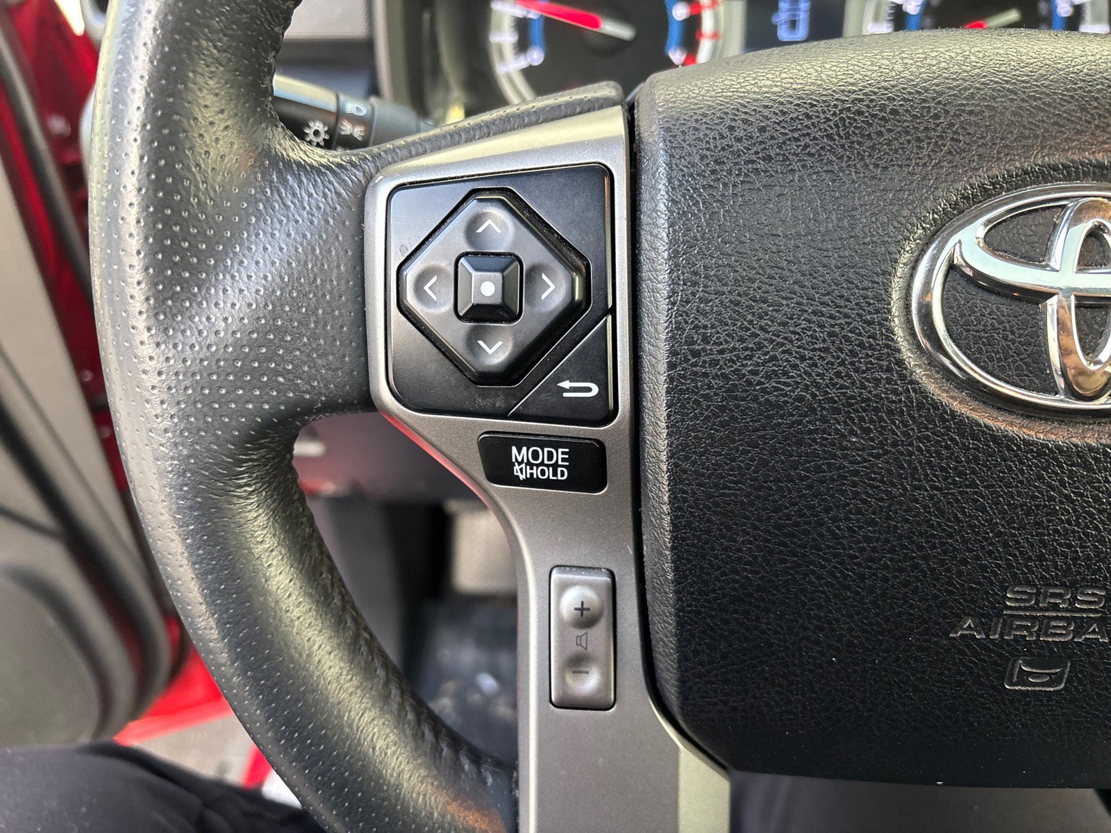 Used 2018 Toyota 4Runner SR5 Premium image 18