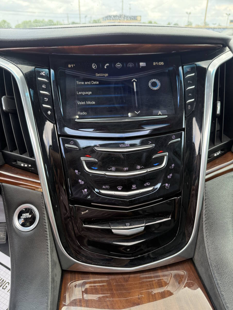 Used 2016 Cadillac Escalade Premium AWD/4WD image 16