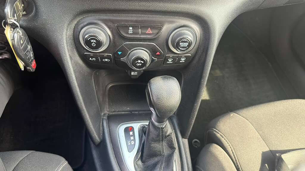 Used 2013 Dodge Dart SXT image 16