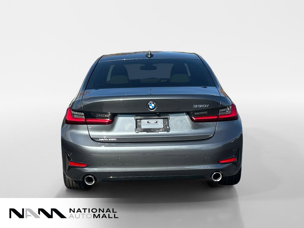 Used 2022 BMW 330i Sedan w/ Premium Package image 4