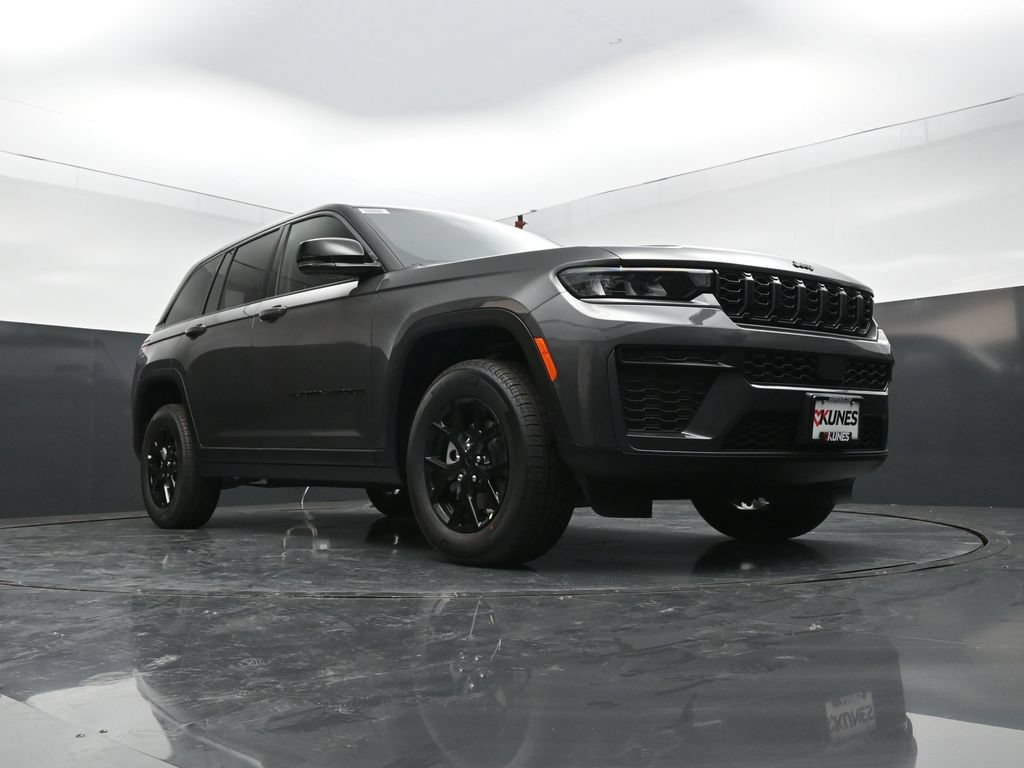 New 2026 Jeep Grand Cherokee Altitude AWD/4WD image 24