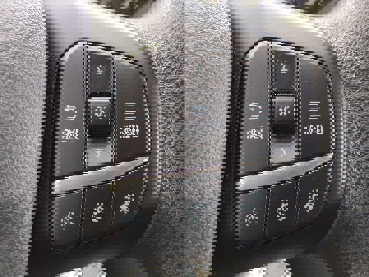 Used 2023 Ford Transit 350 XLT image 24