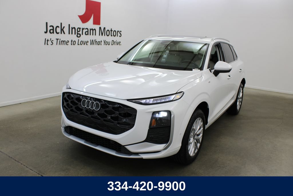 New 2026 Audi Q3 quattro 2.0T AWD/4WD 360° Tour