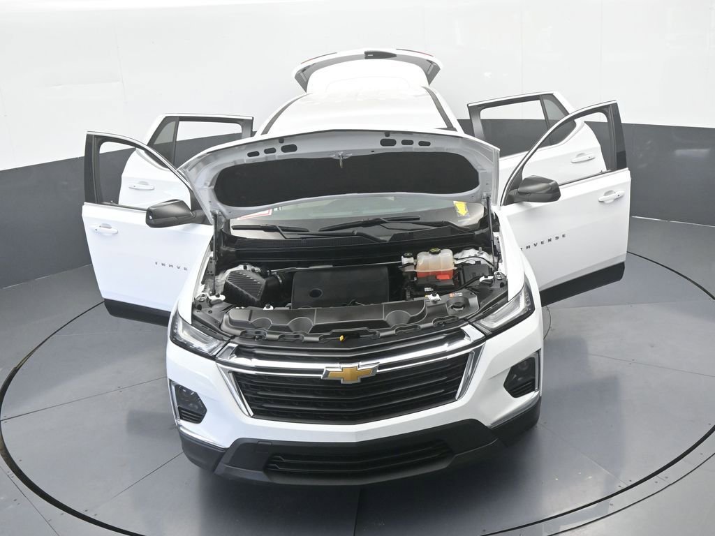 Used 2023 Chevrolet Traverse LS image 64
