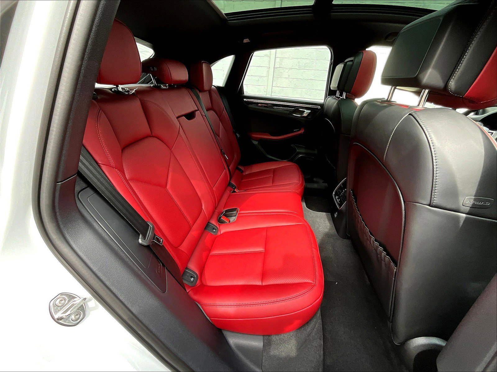 New 2026 Porsche Macan image 21