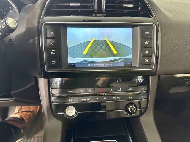 Used 2018 Jaguar F-PACE Prestige image 22