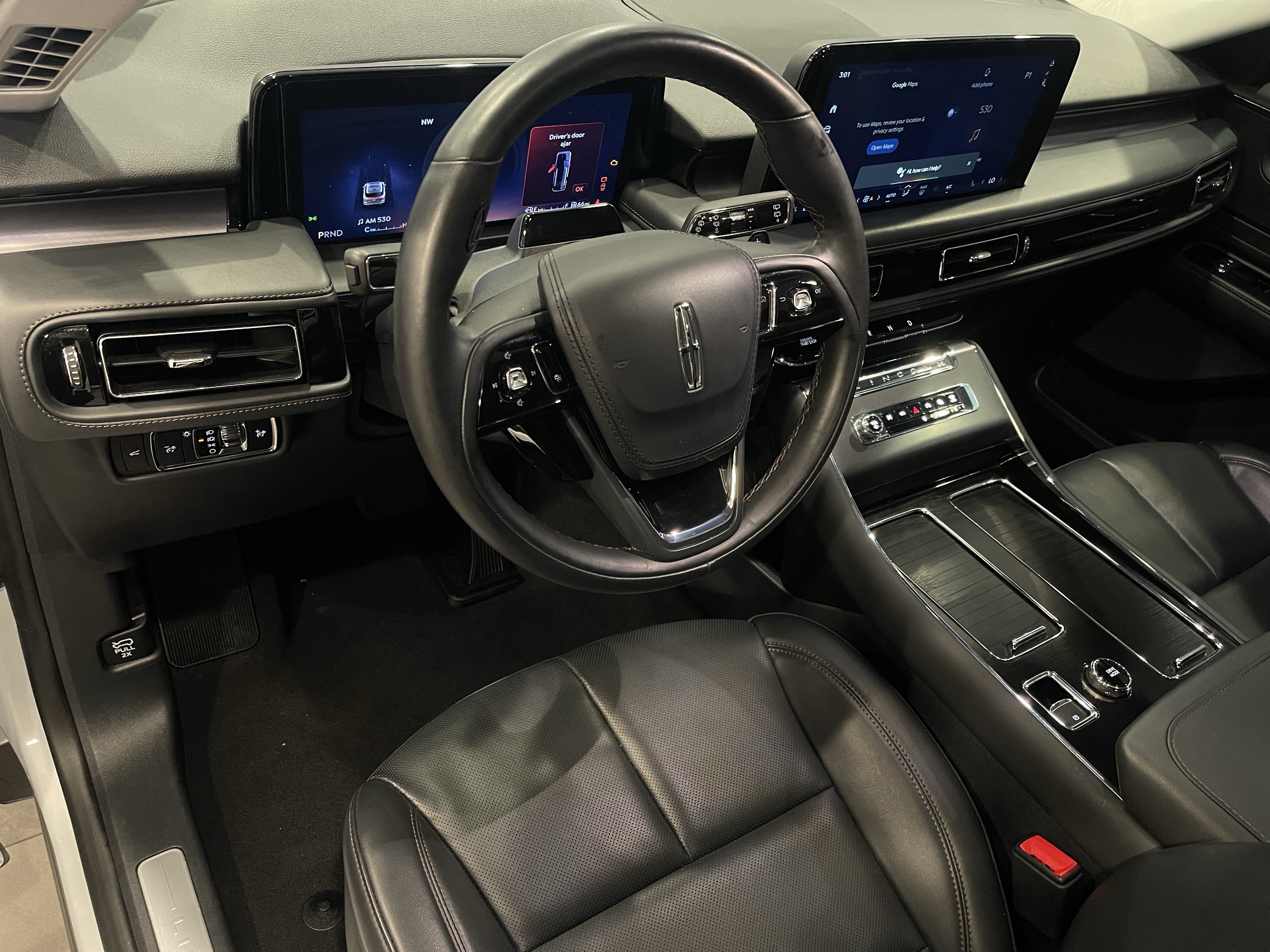 Used 2025 Lincoln Aviator AWD w/ Equipment Group 101A image 13