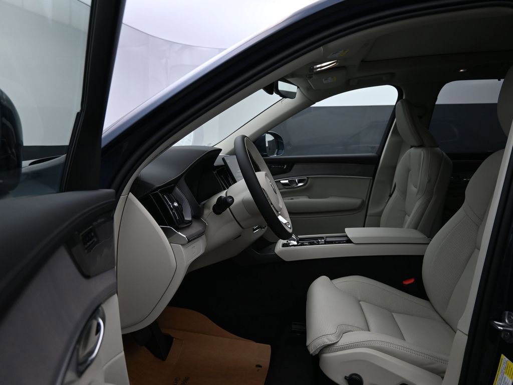 New 2026 Volvo XC90 B6 Ultra w/ Protection Package image 11