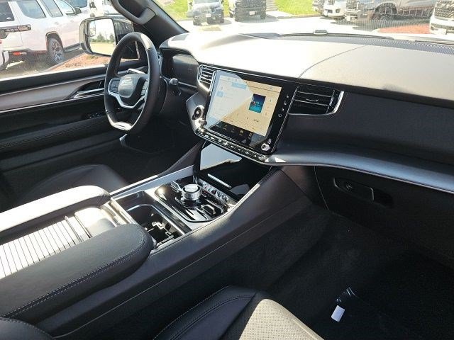 New 2026 Jeep Grand Wagoneer Limited AWD/4WD image 14
