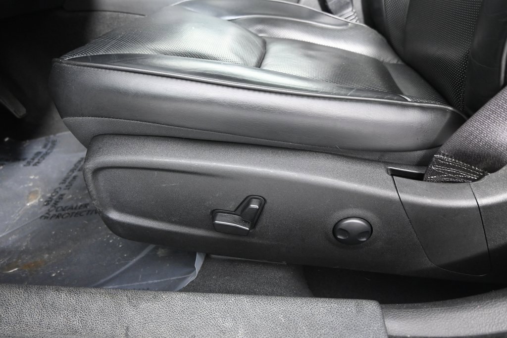 Used 2023 Chrysler 300 Touring L w/ Popular Equipment Group image 22