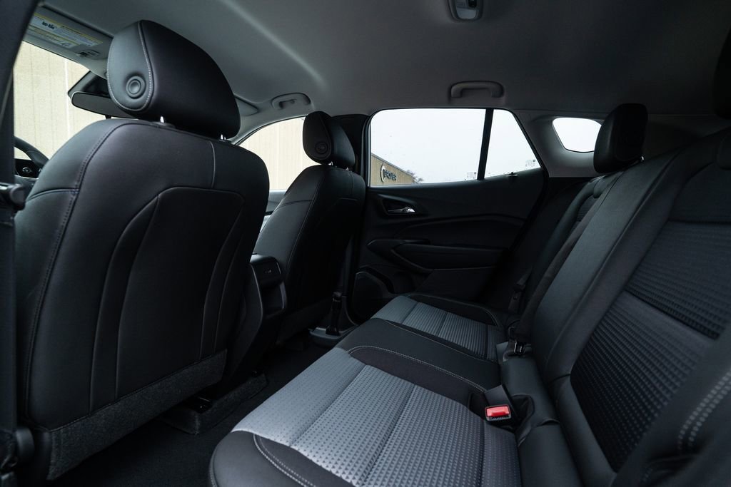New 2026 Chevrolet Trax LT image 32