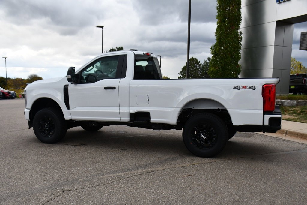 New 2026 Ford F250 4x4 Regular Cab Super Duty image 3