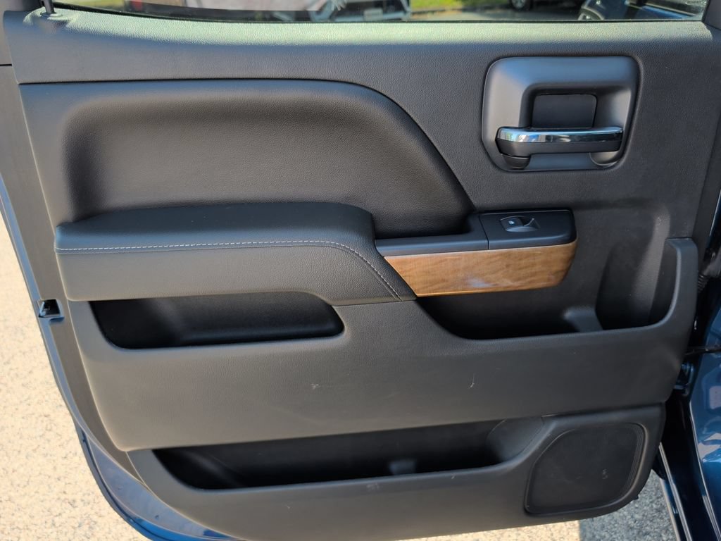 Used 2015 Chevrolet Silverado 1500 LTZ AWD/4WD image 30
