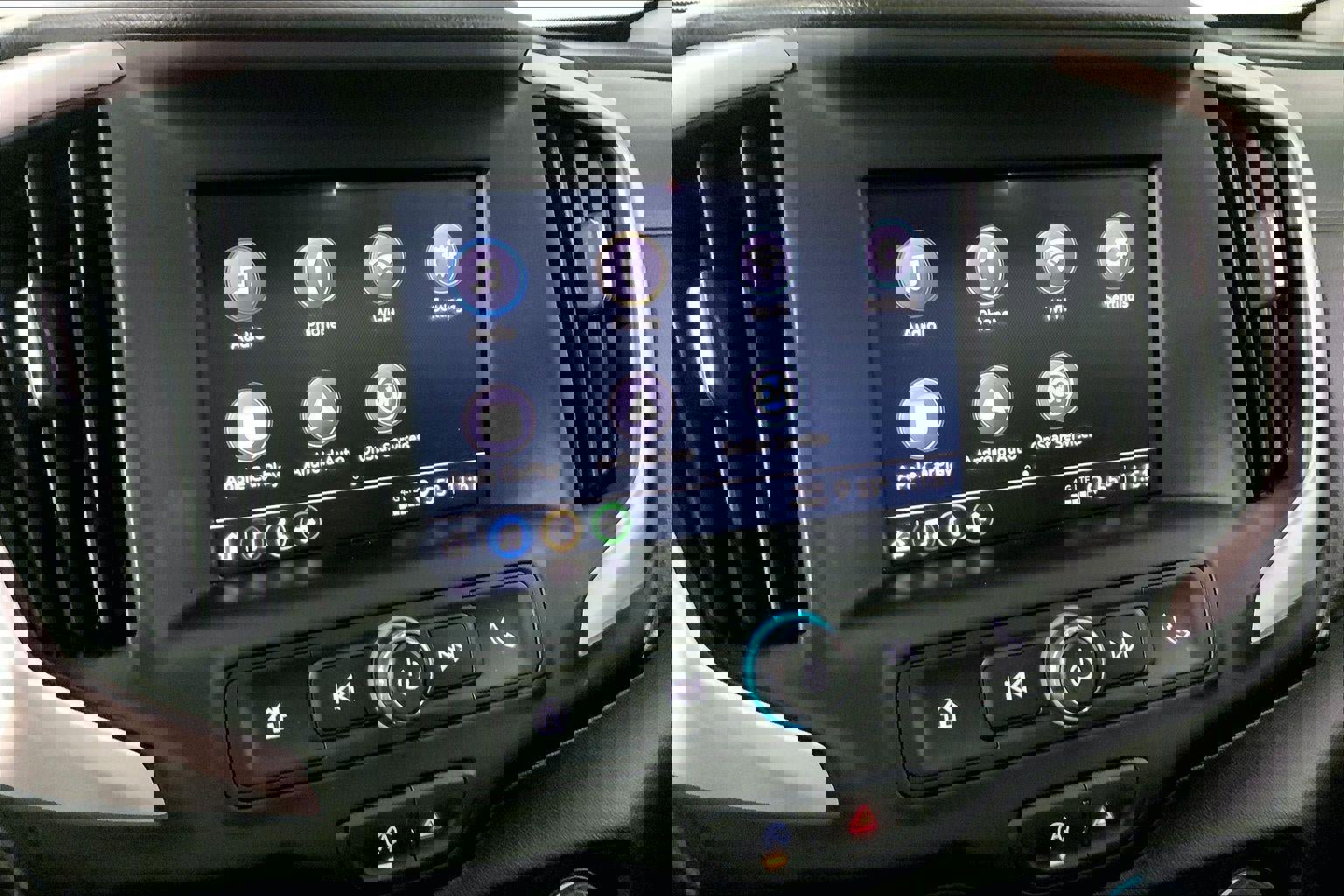 Used 2024 GMC Terrain SLE image 6