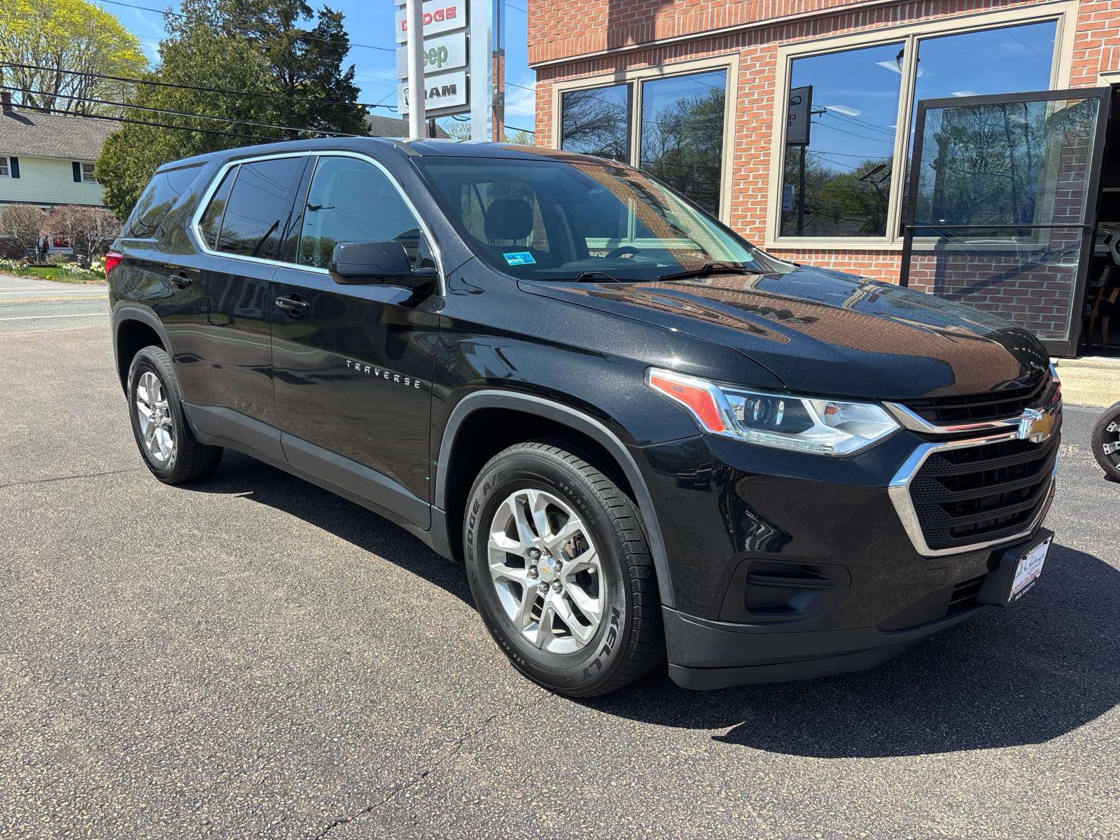 Used 2018 Chevrolet Traverse LS AWD/4WD image 28