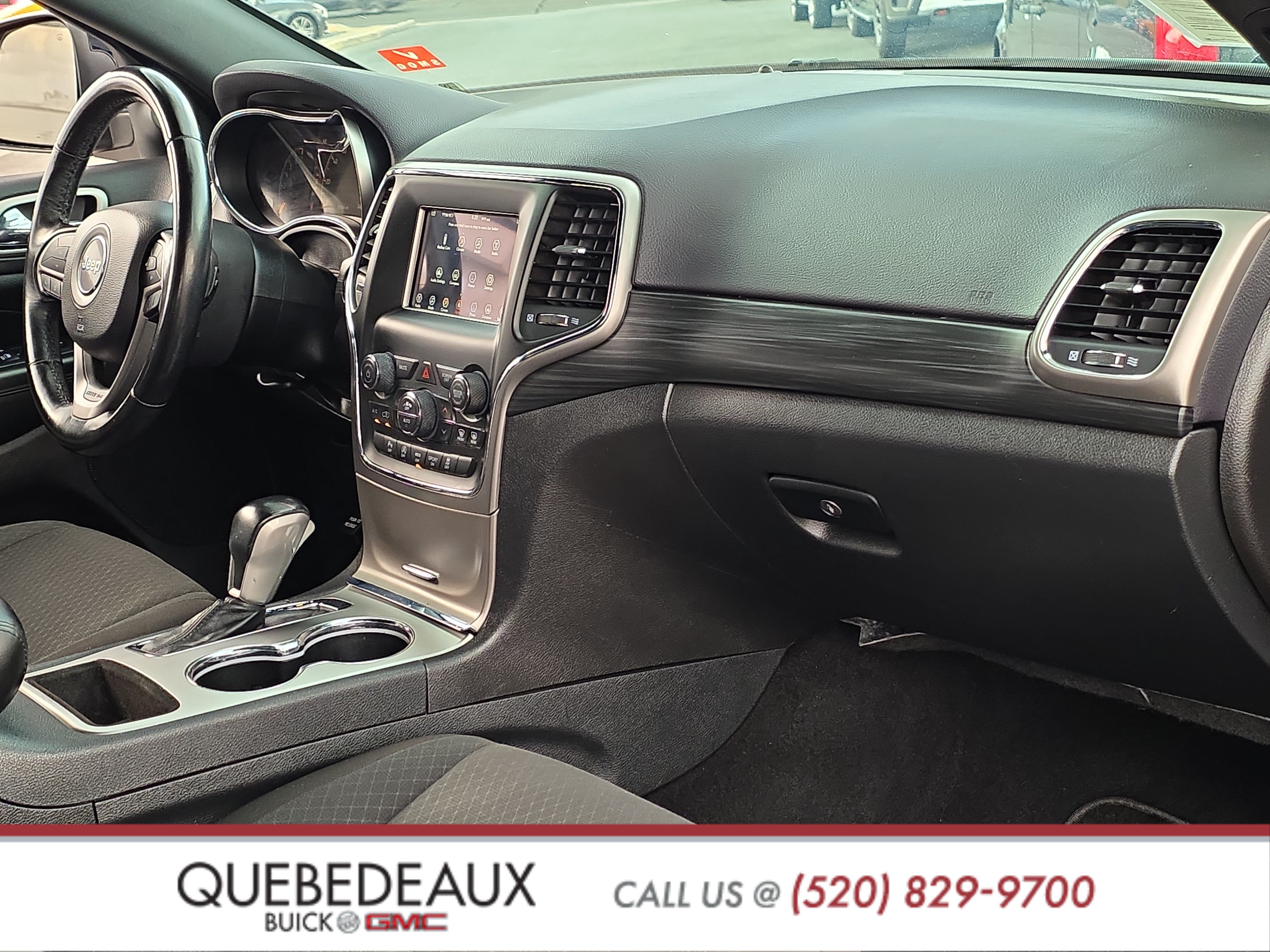Used 2020 Jeep Grand Cherokee Laredo RWD image 26