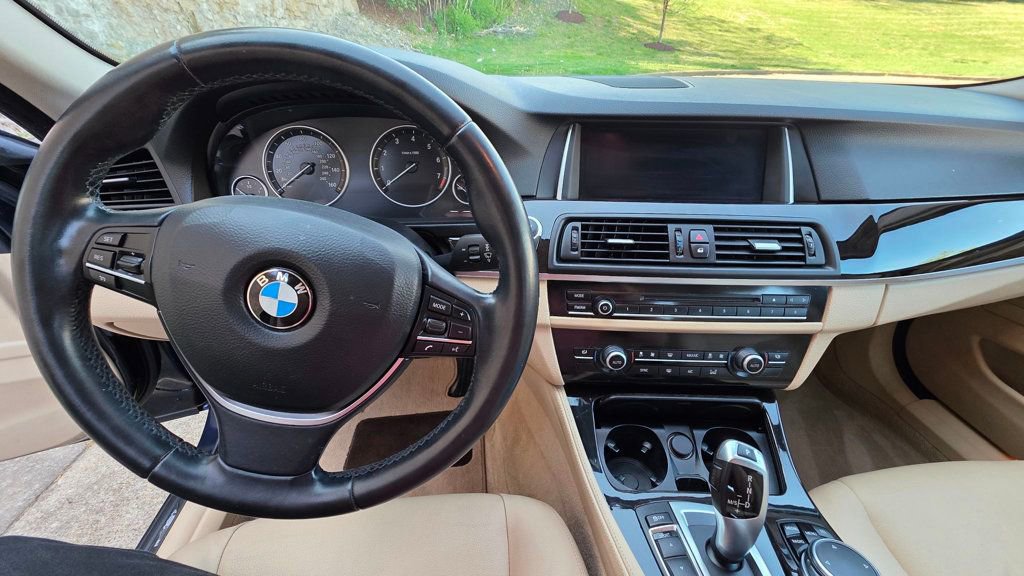 Used 2015 BMW 528i Sedan image 19