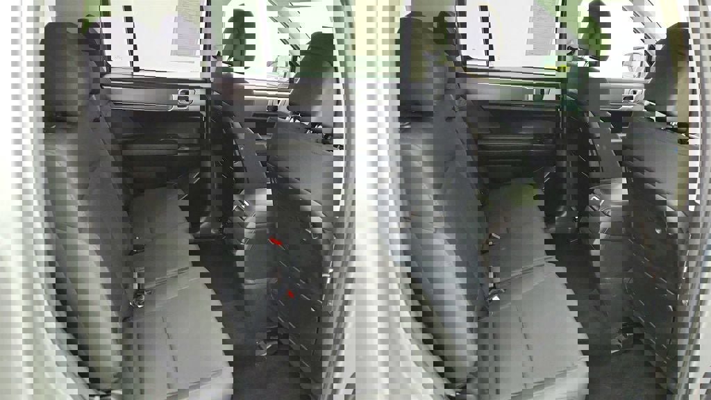 Used 2025 Hyundai Santa Fe SE image 21