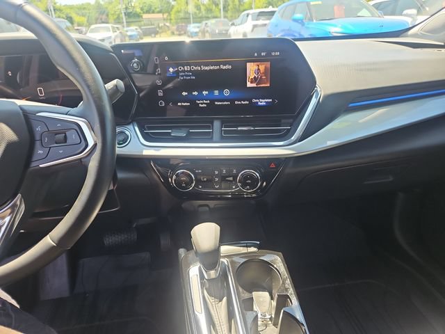 Used 2024 Chevrolet Trax LT w/ Driver Confidence Package FWD image 18