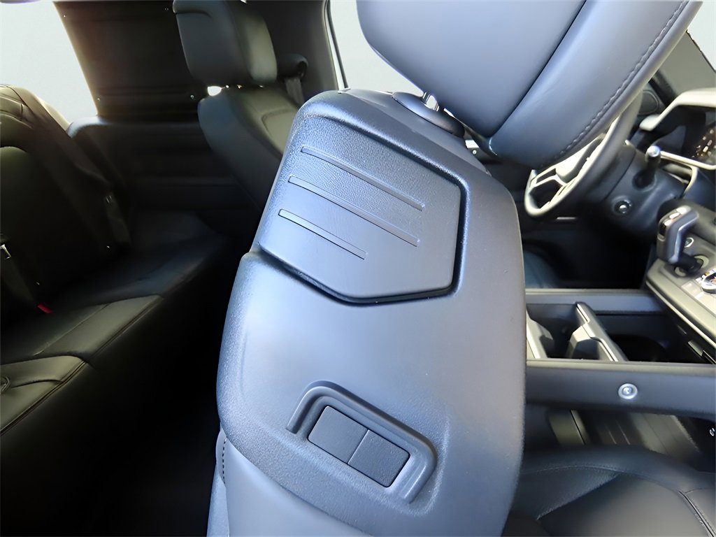 New 2025 Land Rover Defender 90 S image 14