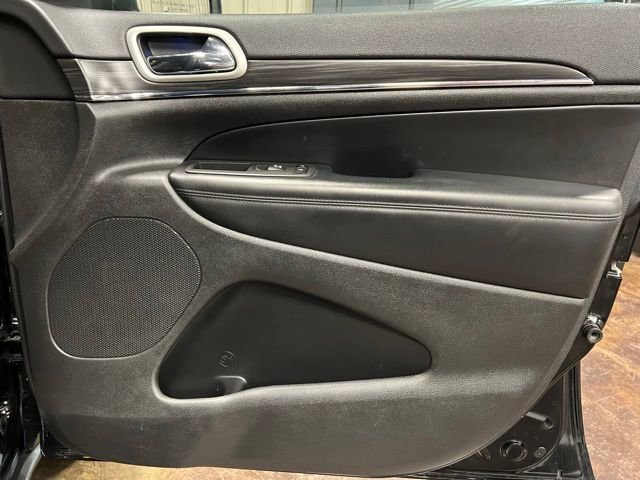 Used 2022 Jeep Grand Cherokee Limited image 26