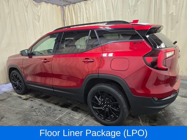 Used 2023 GMC Terrain SLT w/ Elevation Edition image 9