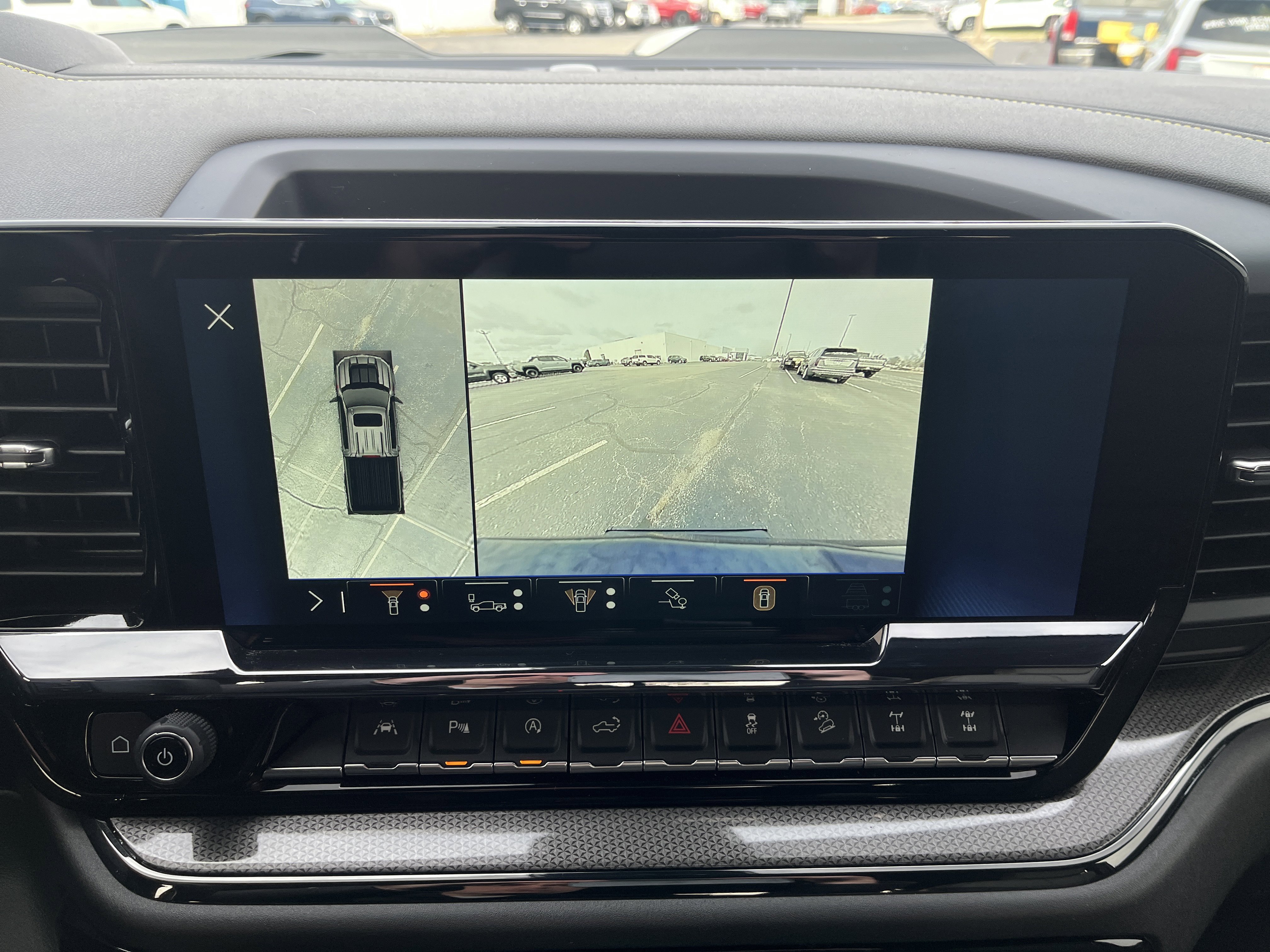 Used 2025 Chevrolet Silverado 1500 ZR2 w/ Technology Package image 30