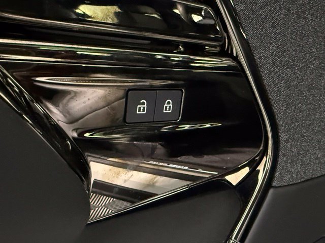 Used 2025 Land Rover Range Rover Sport Dynamic SE AWD/4WD image 23