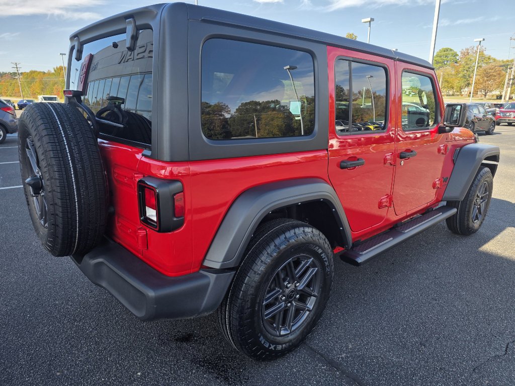 Used 2024 Jeep Wrangler Sport S image 3