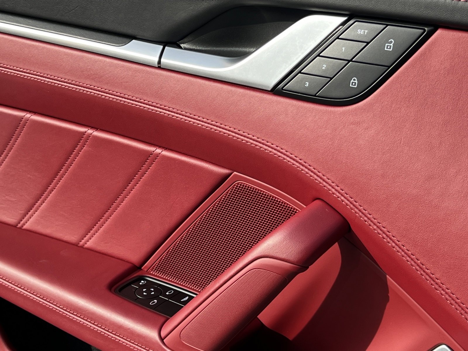 Certified 2022 Porsche 911 Turbo S image 33