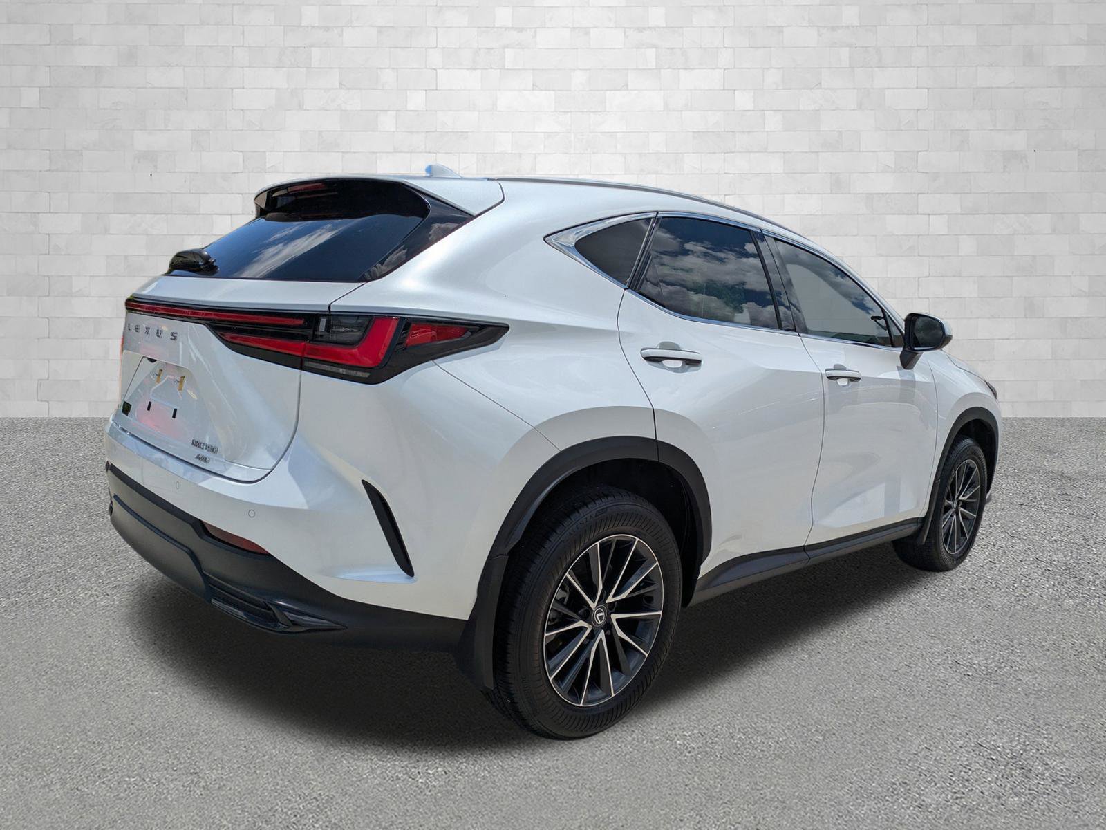 Used 2024 Lexus NX 350 AWD image 2