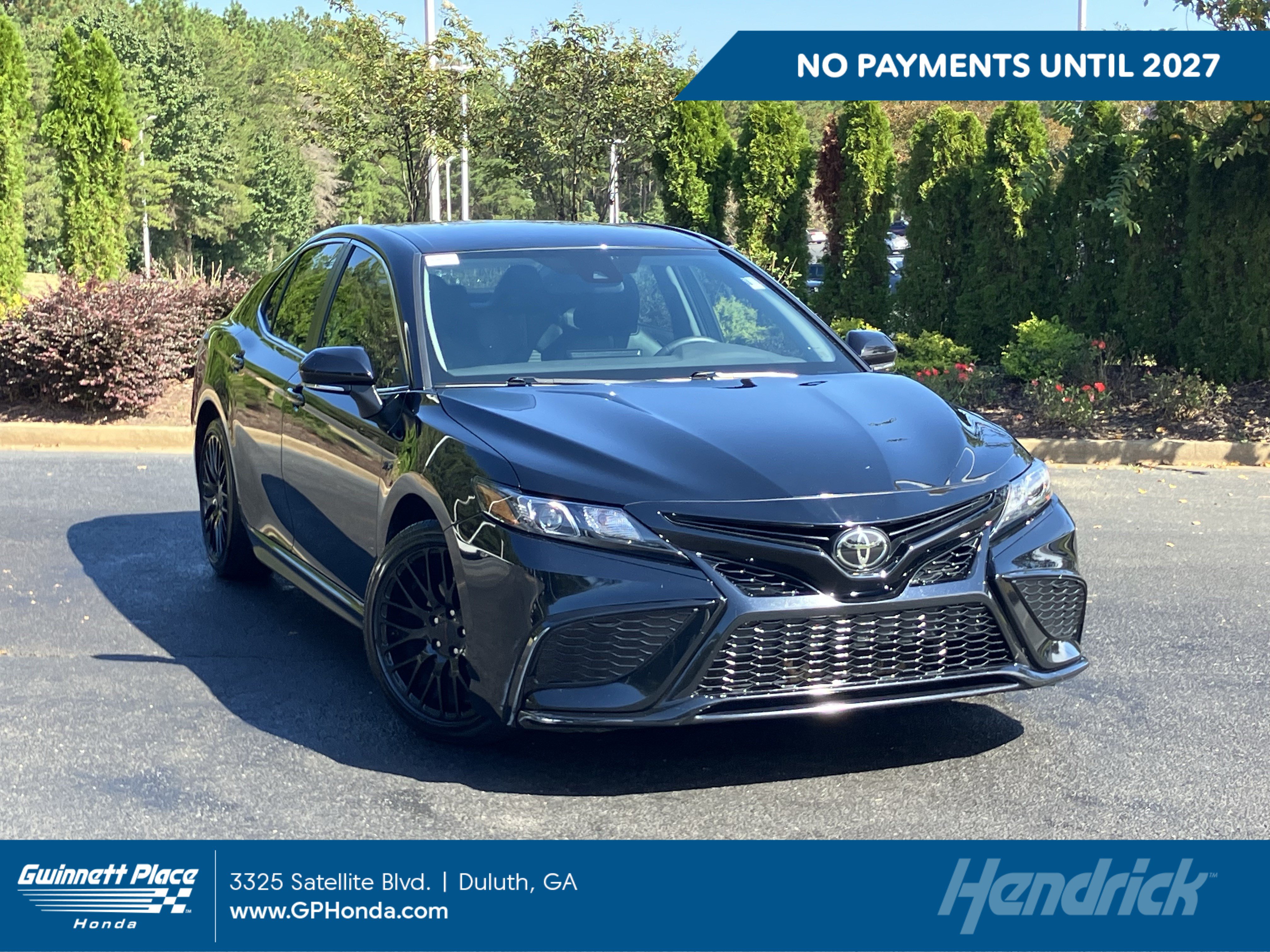 Used 2022 Toyota Camry SE FWD image 1