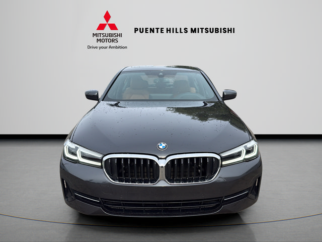 Used 2022 BMW 530i w/ Premium Package RWD image 2