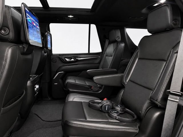 Used 2024 GMC Yukon Denali w/ Advanced Technology Package AWD/4WD image 21