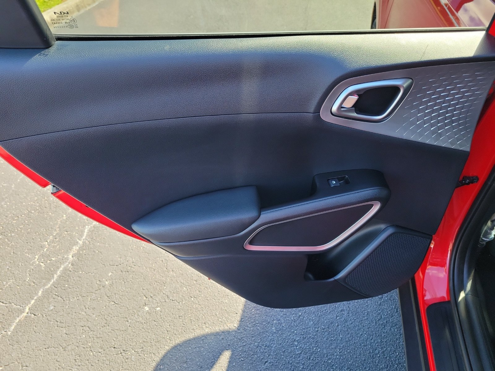 Used 2025 Kia Soul LX FWD image 8