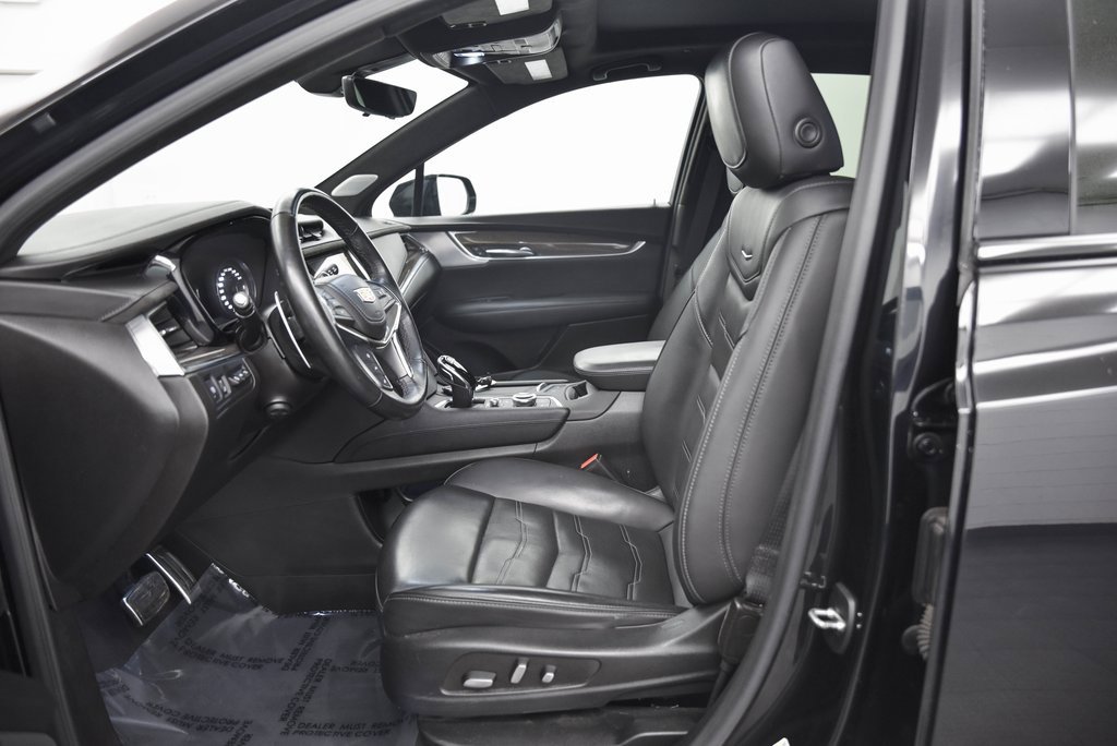 Certified 2023 Cadillac XT5 Sportv w/ Platinum Package image 11