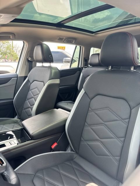 Used 2024 Volkswagen Atlas Peak Edition SEL AWD/4WD image 20