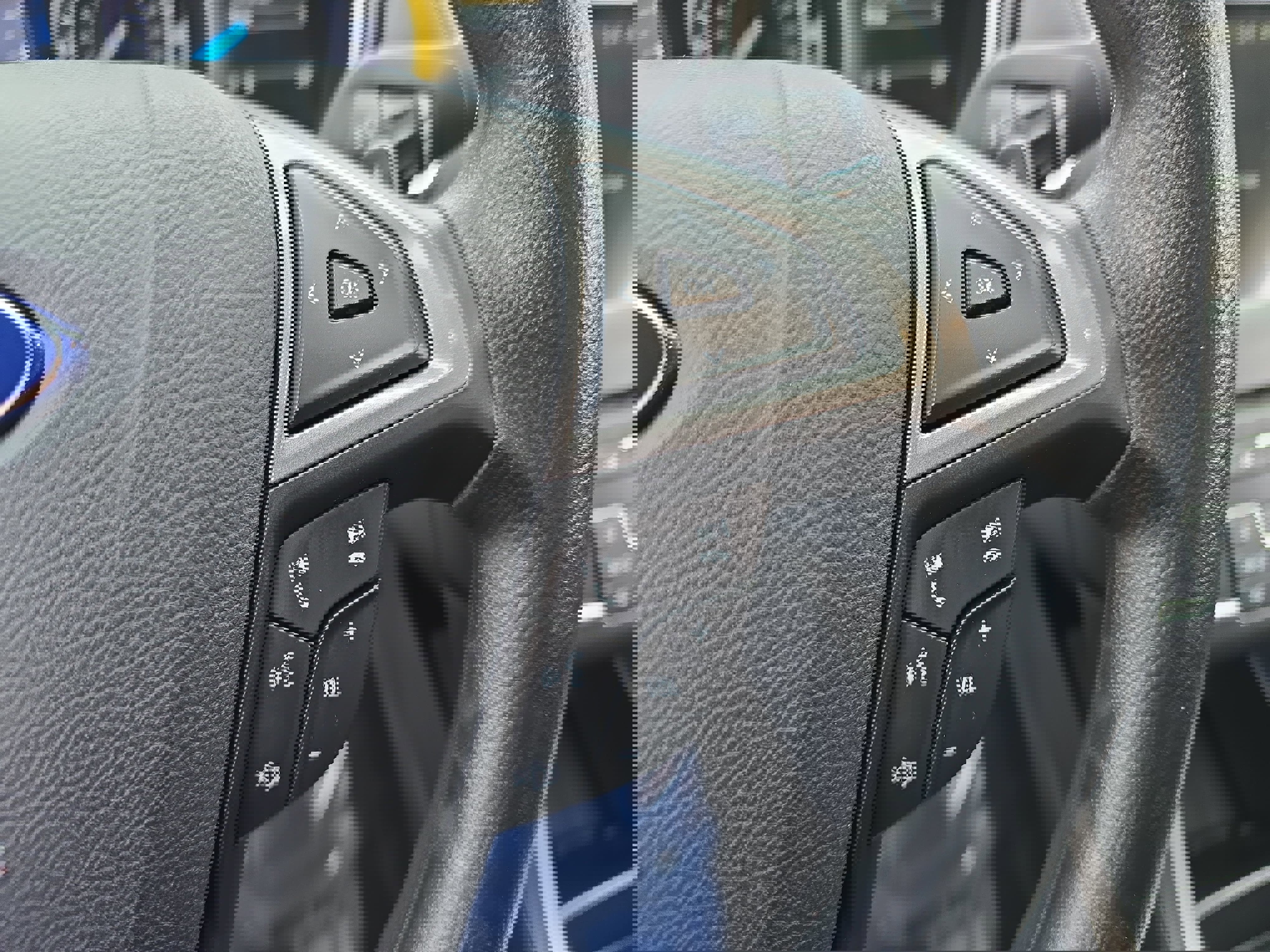 Used 2017 Ford Fusion SE w/ Fusion SE Technology Package image 17