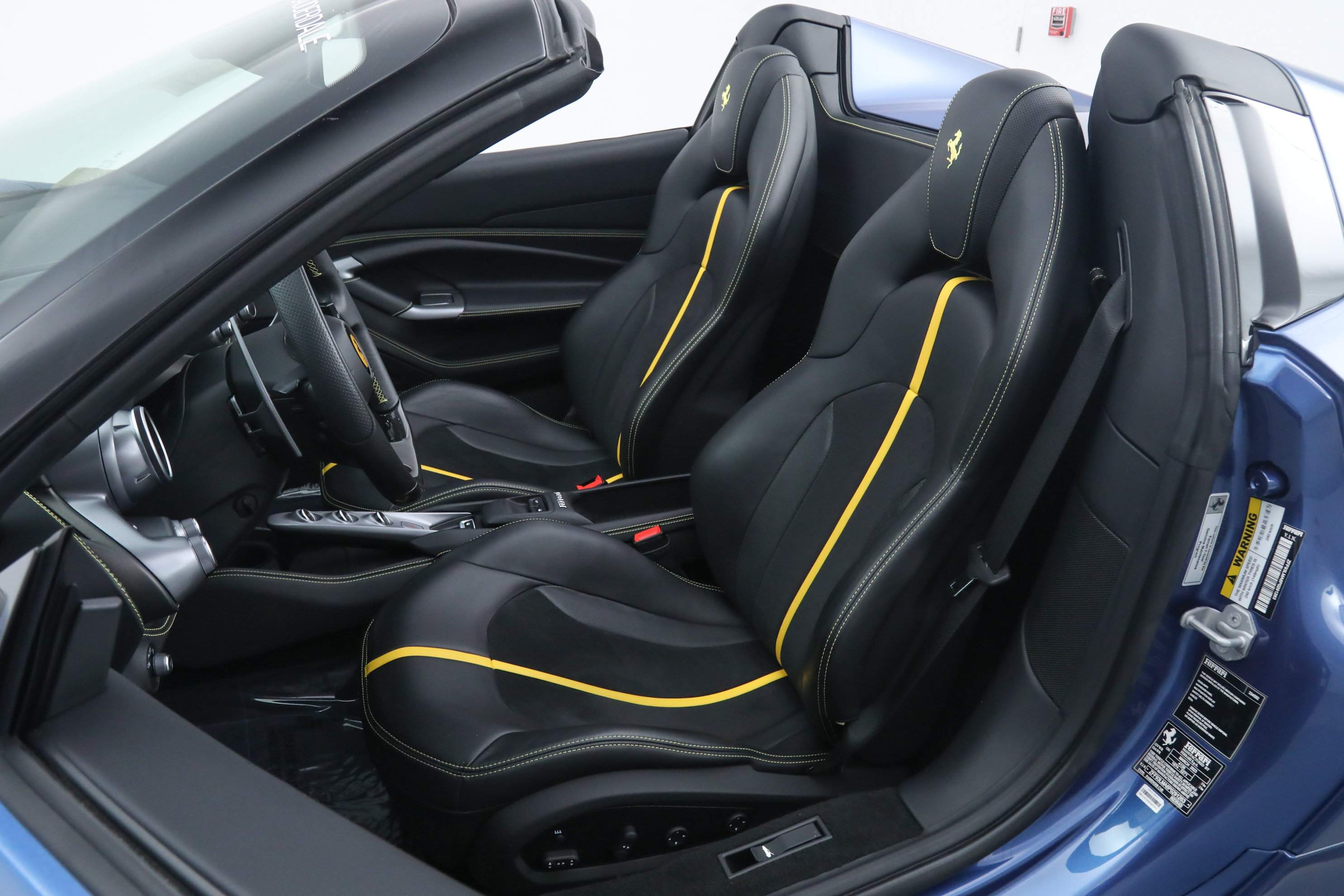 Certified 2023 Ferrari F8 Tributo RWD image 5