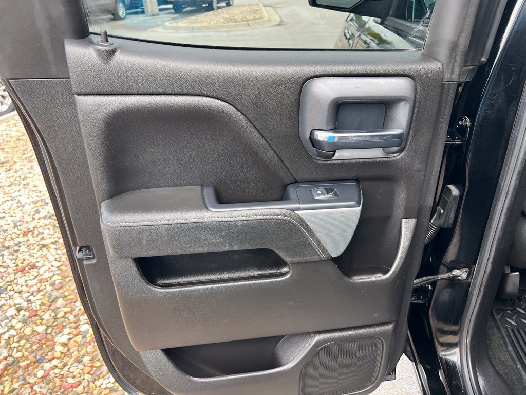 Used 2018 Chevrolet Silverado 1500 LT w/ All Star Edition AWD/4WD image 19